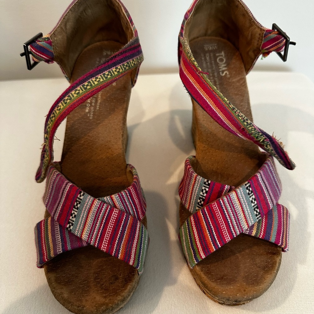 TOMS Women's Colorful Striped Sandals